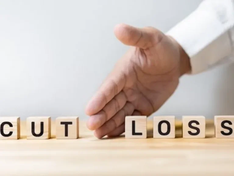 "Cắt lỗ” là gì? Tìm hiểu một nguyên tắc tối thượng trong chứng khoán