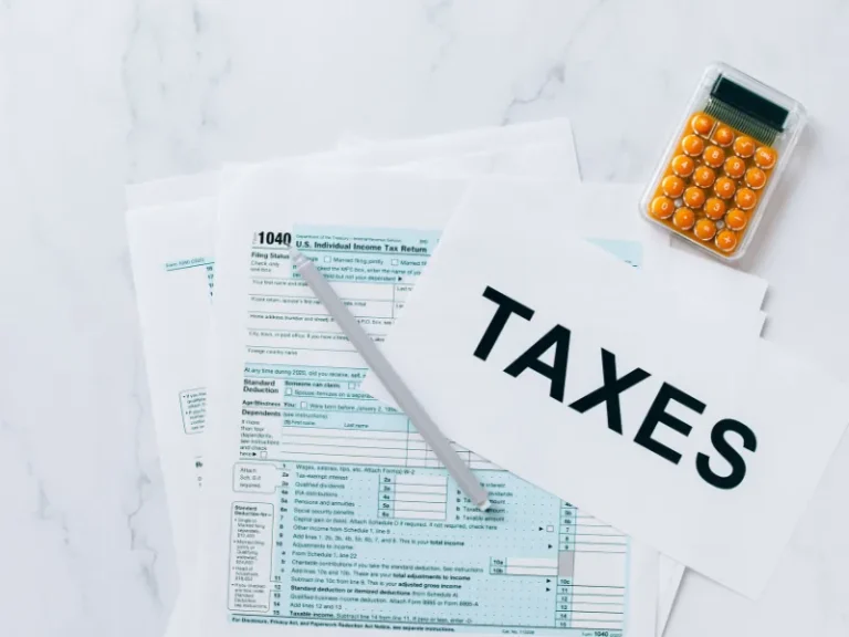 NEW Thuế môn bài (License tax) là gì? Đặc điểm của thuế môn bài
